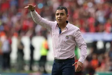 Ricardo Cadena realized that he is a real liability at Chivas and showed it against Juárez. 