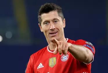 Robert Lewandowski took his best skills to the air, and assured that he is who should win the Ballon d'Or this year.