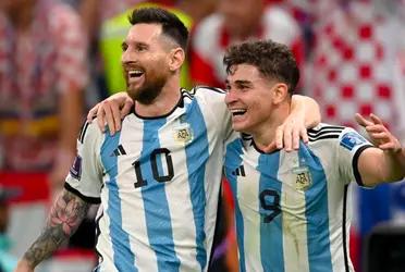 Ronaldinho was admiring Messi's performance against Croatia.