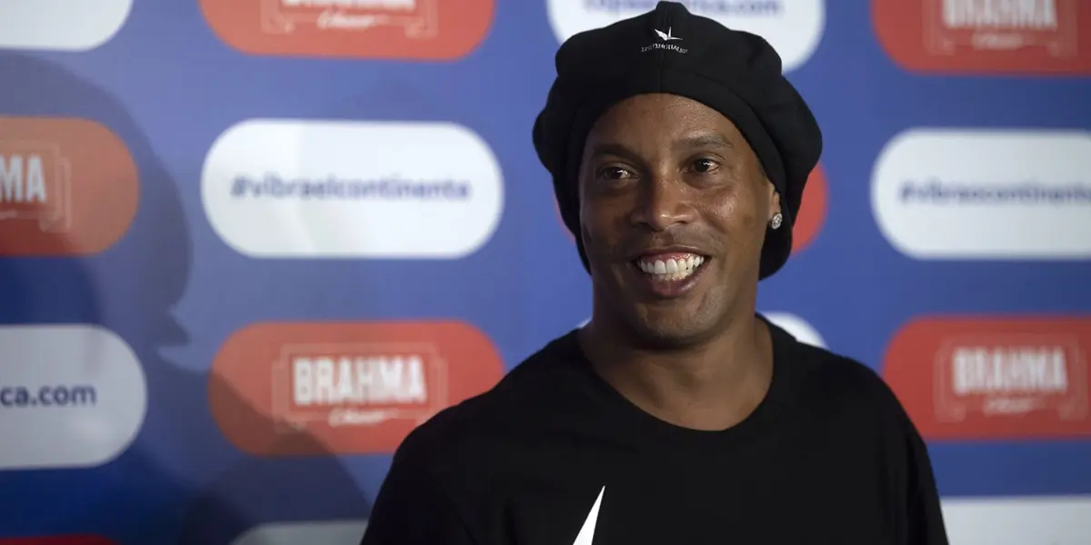 Ronaldinho's unusual requests to play in Liga MX were revealed by the Brazilian media
 