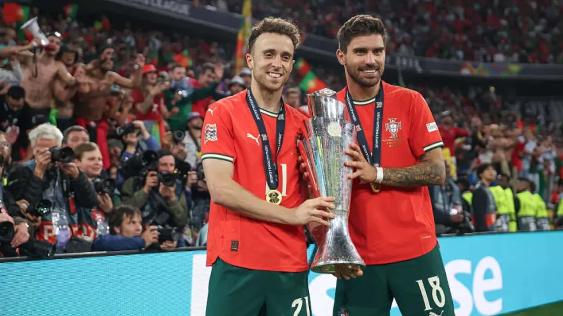 Ruben Nunes y Diogo Jota