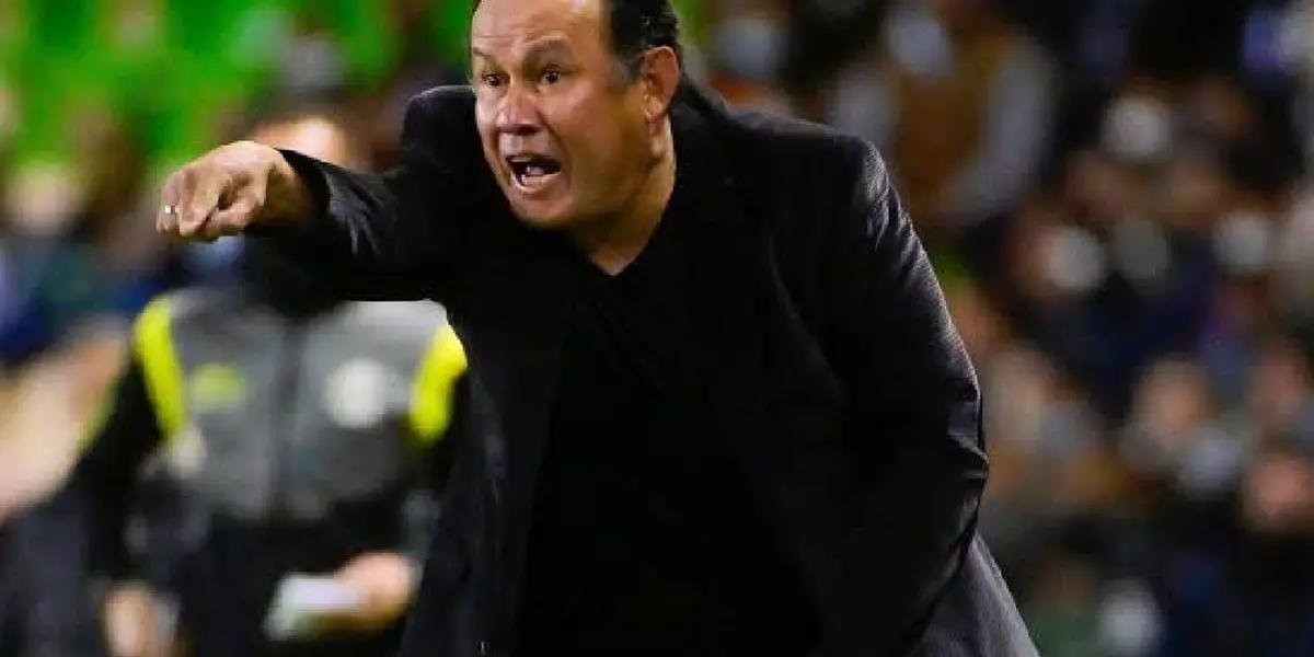 Rumors suggest that Juan Reynoso already presented his resignation letter.