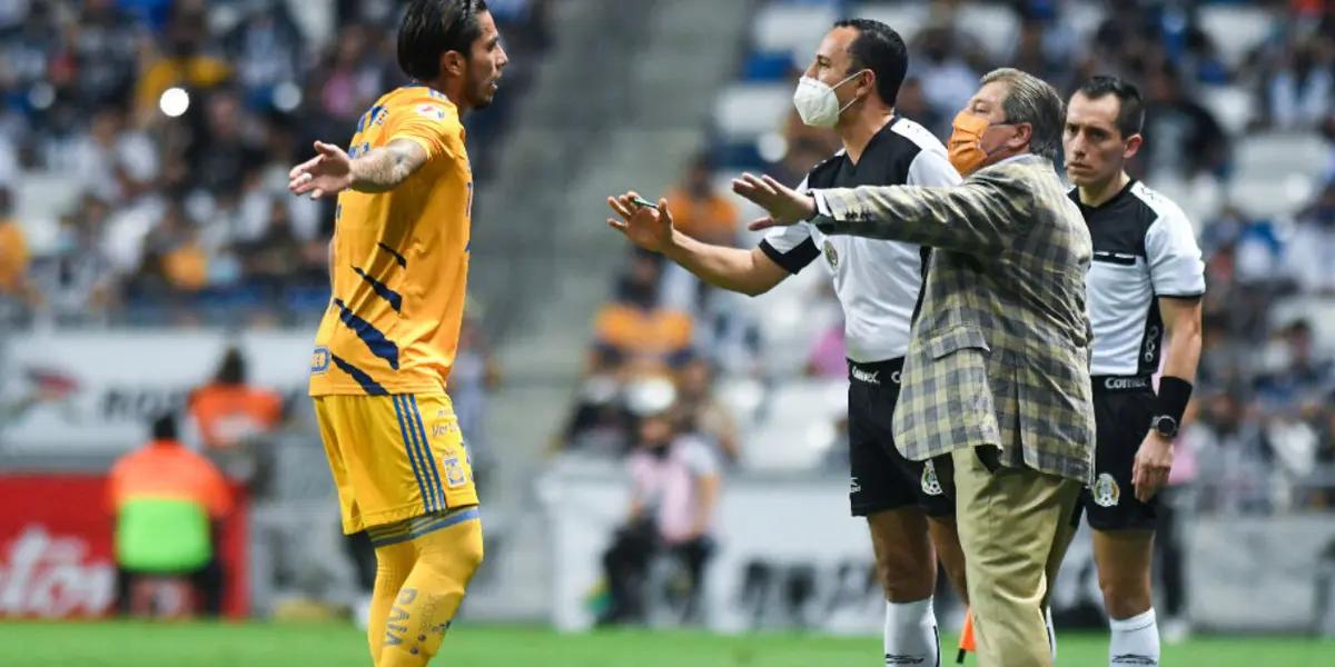 Salcedo was not called up today for the match against Pumas UNAM and everything seems to indicate that he is leaving the team.