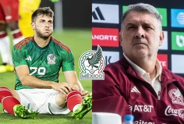 Santiago Giménez could not stand any more hypocrisy from Gerardo Martino and made a gesture against the coach