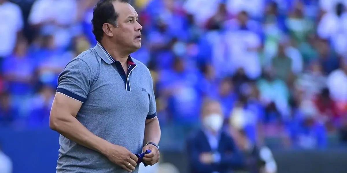 Santiago Giménez is followed by Espanyol.