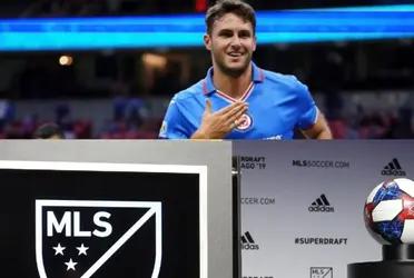 Santiago Giménez rejects this millionaire offer