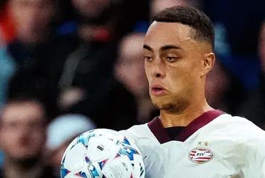Sergiño Dest played his first game with PSV Eindhoven in Champions League