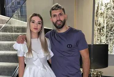 Sergio Agüero signed a contract in Barcelona and his wife "stole" all the flashes