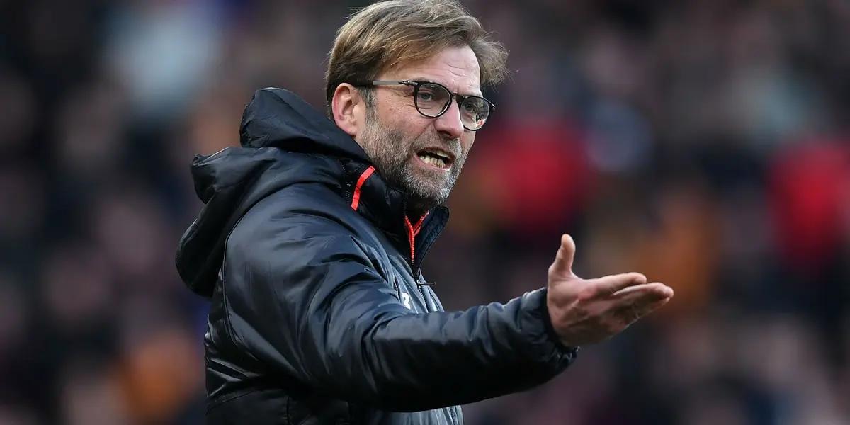 Several British media outlets report on Saturday that Liverpool have decided to put striker Mohamed Salah up for sale after failing to reach a contract renewal agreement, which expires in 2023.