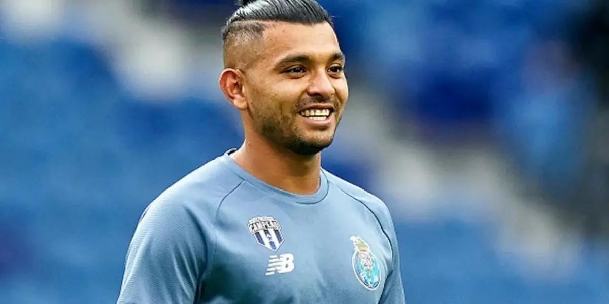 Sevilla expect to close the signing of Jesus 'Tecatito' Corona in the next few hours.