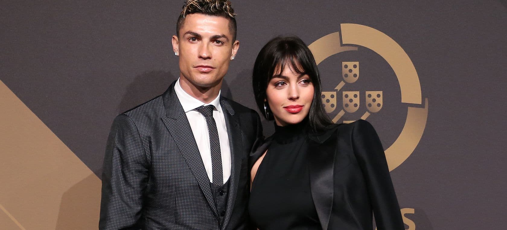 She was born in Buenos Aires, but spent most of his childhood in Spain. He is 27 years old and has accompanied the forward since 2017.
