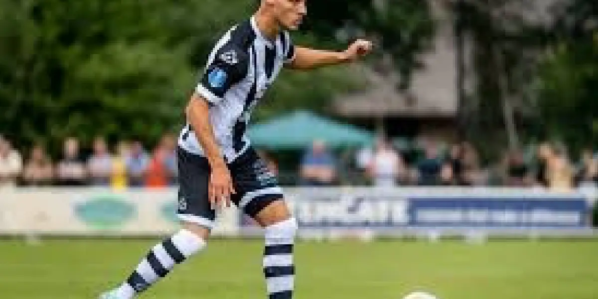 Silvester Van der Water had an offer on the table to arrive to the MLS. However, his actual club Heracles Almelo seems to have another plans for him.
 