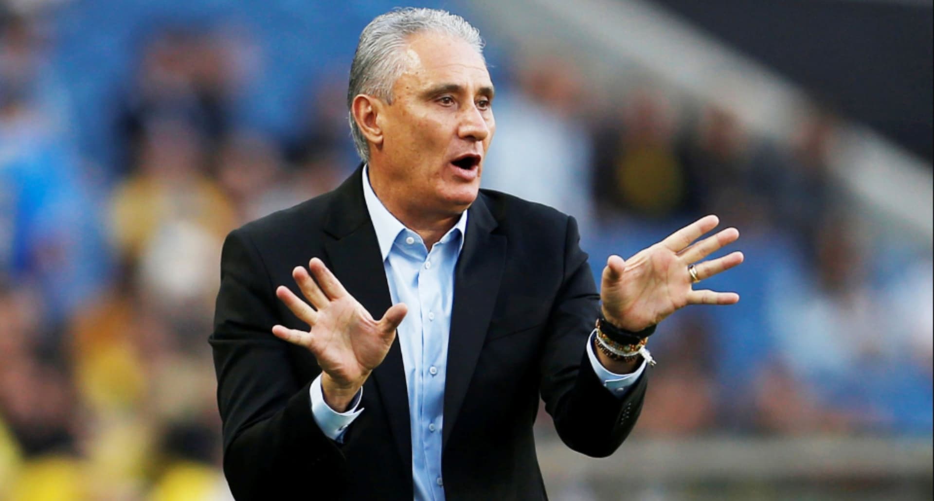 Since the Brazilian reacted at the squad announcement, fans and ex-players say the manager is a joke.