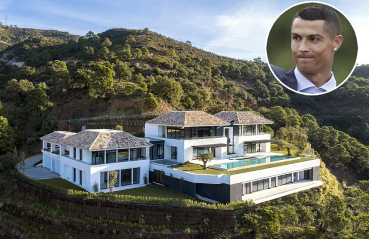 Soccer players often earn extraordinary sums and some of the sport's biggest stars have homes full of luxury and comfort.