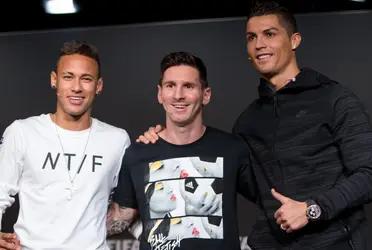 Soccer players' salaries have become the media topic of the last few months. Exorbitant salaries, salary reductions and millionaire transfers. Here is everything about the highest paid players in the world.