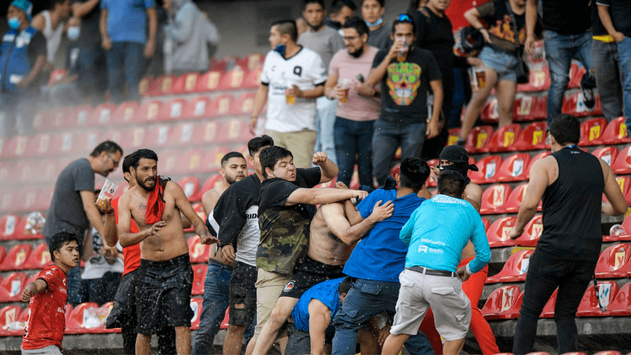 Social network users were forceful in their statements about the club's sanctions.