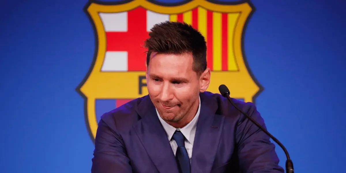 Some Barcelona fans are still hoping to see Messi returning to the team.