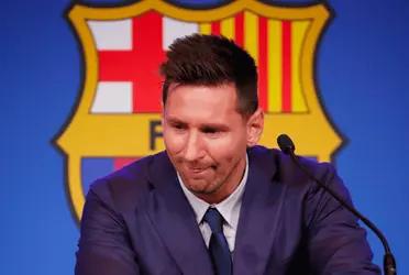 Some Barcelona fans are still hoping to see Messi returning to the team.