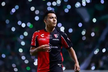 Sources close to the red-and-black club assure that the Men in Red are on the verge of obtaining the 21-year-old Mexican winger.