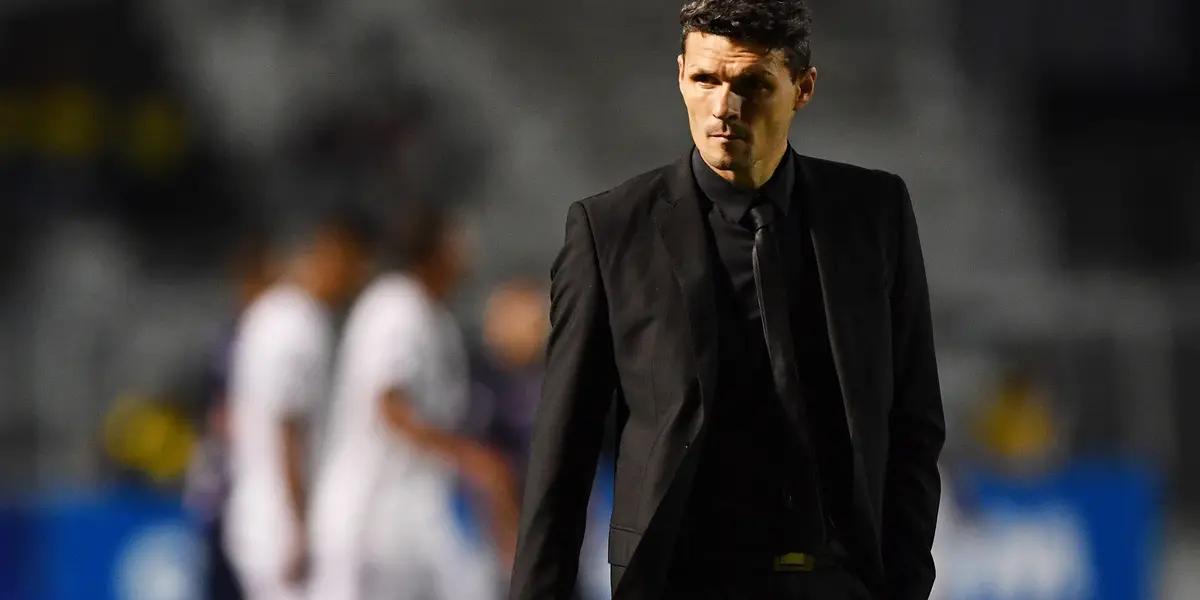 “Tano” Ortíz took over Las Águilas as an interim coach.