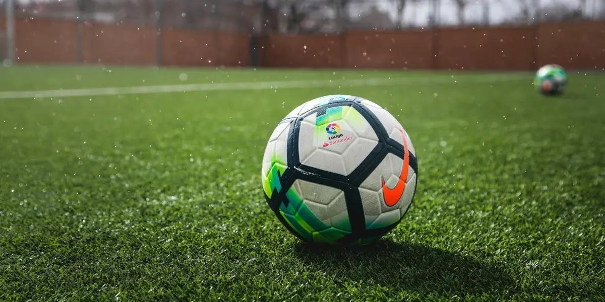 The applications WhatsApp, Instagram and Facebook Messenger, used continuously by millions and millions of people around the world, suffered a fall this Monday, generating huge economic losses throughout the economic industry, including football.