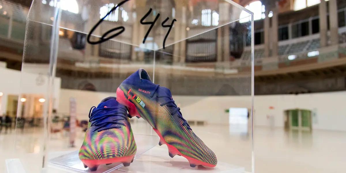 The Argentine donated the footwear in December of last year and finally got an interested party, who paid an incredible amount