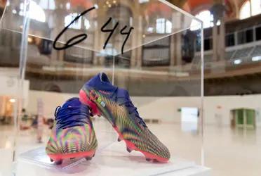 The Argentine donated the footwear in December of last year and finally got an interested party, who paid an incredible amount