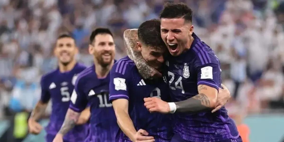 The Argentine National Team did their homework: they beat Poland 2-0 and thus qualified for the round of 16, thanks to their new figure.