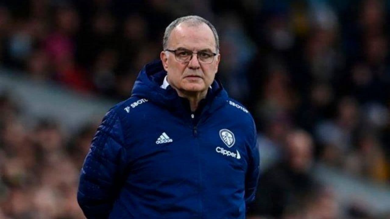 The Argentinean coach recently left Leeds United, the English team with which he won promotion in 2020.