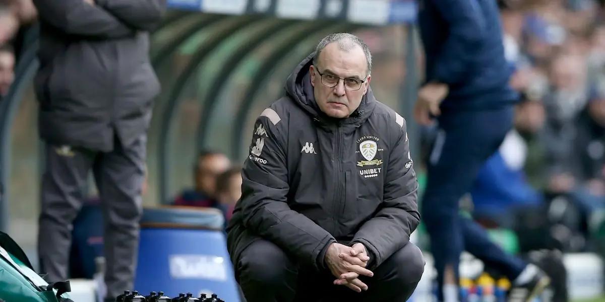 The Argentinian coach is enjoying a very solid season in Leeds United, but he has been through exceedingly difficult moments in recent times.