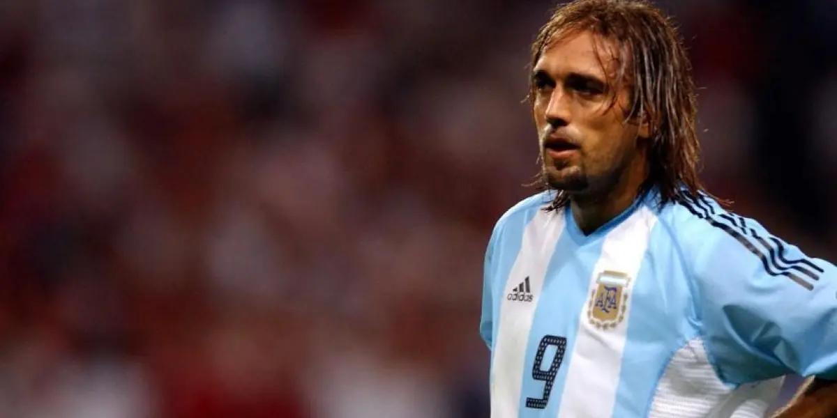 The Argentinian legend can’t play soccer, for a problem in his ankle, and changed to another sport.