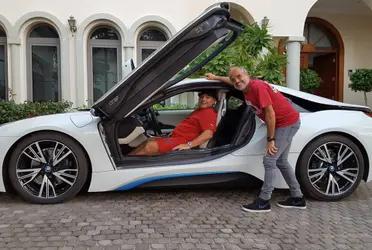 The Argentinian legend left a car in the streets of Buenos Aires, that he no longer used.
