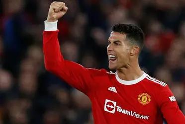 The arrival of Cristiano Ronaldo to Manchester United was decisive for the English team. However, just as the fans enjoy it, some teammates suffer from it, and they lost their place in their team.