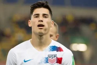 The attacker aged 20 plays for Norwich, but is at a loan at Telstar, and would have to decide soon in which national team he wants to play.