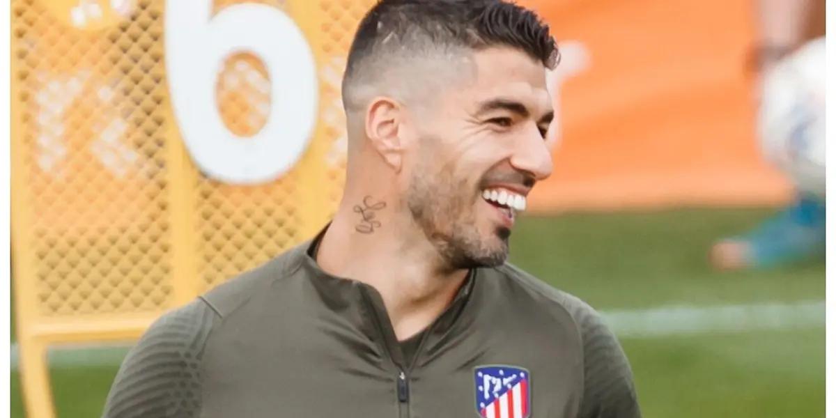 The attacker is Uruguay, as Suárez, and could arrive to play in the team with Messi soon.