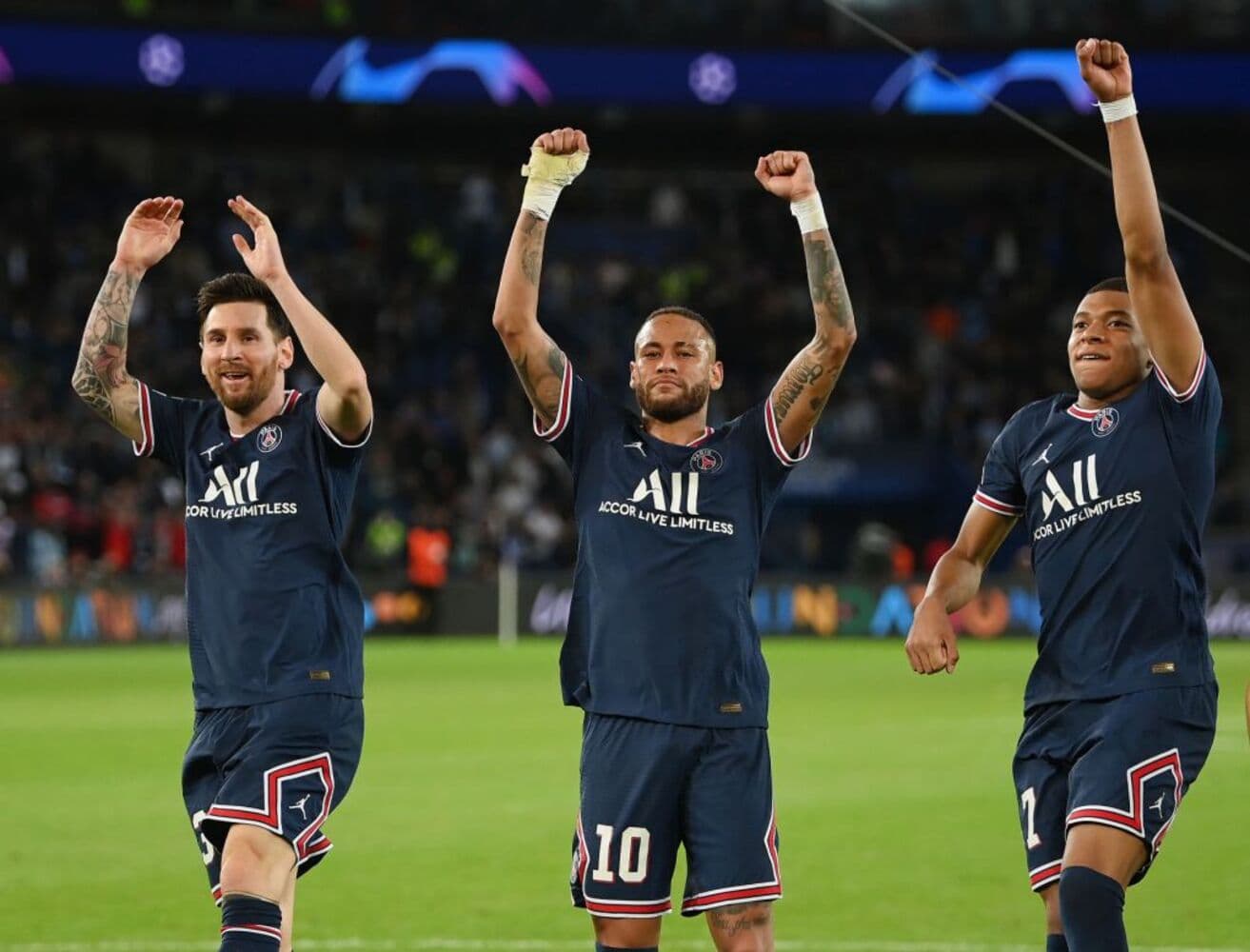 The attacking trio of Mbappé, Neymar and Messi had another bad outing against Manchester City yesterday. See how much they're paid combined.