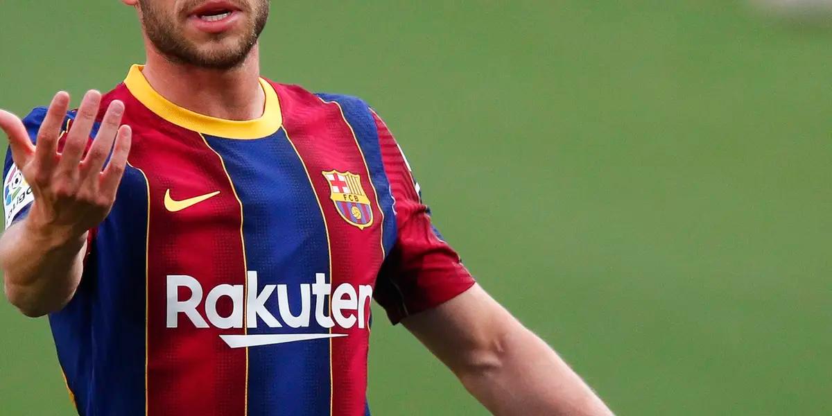 The Bavarians are in the market for a new right-back and they have identified Barcelona player, Sergi Roberto as their preferred option.