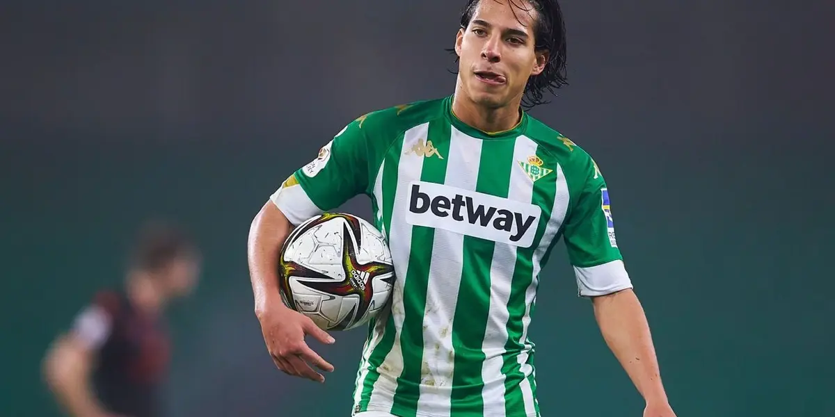 The Betis player is one of the great appearances of Mexican soccer
 