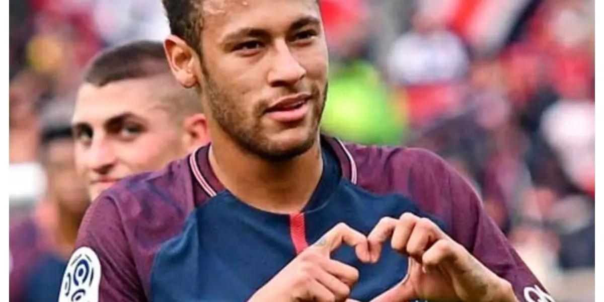 The Brazilian idol is a big fan of parties and this is how he lives his polemic life.