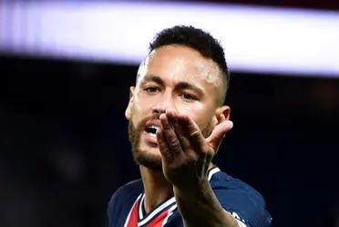 The Brazilian idol is very angry due to a curious motive and thinks on leaving the French side after three years.