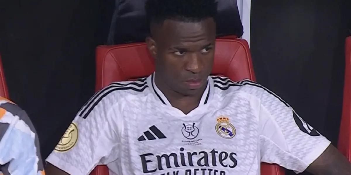 The Brazilian is the target of criticism after his poor performance in the Spanish Super Cup final