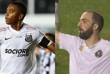 The Brazilian player returned to play at the club that formed him as a professional for the minimum wage.