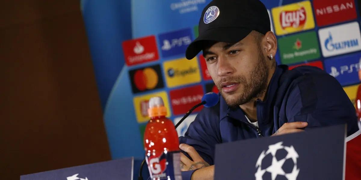 The Brazilian referred to the renewal of his contract with PSG