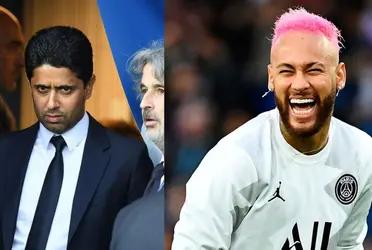 The Brazilian soccer player was seen at the Barcelona airport.