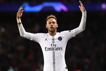 The Brazilian star is nominated for the award given to the best player of the year, and asked for this legend's help.