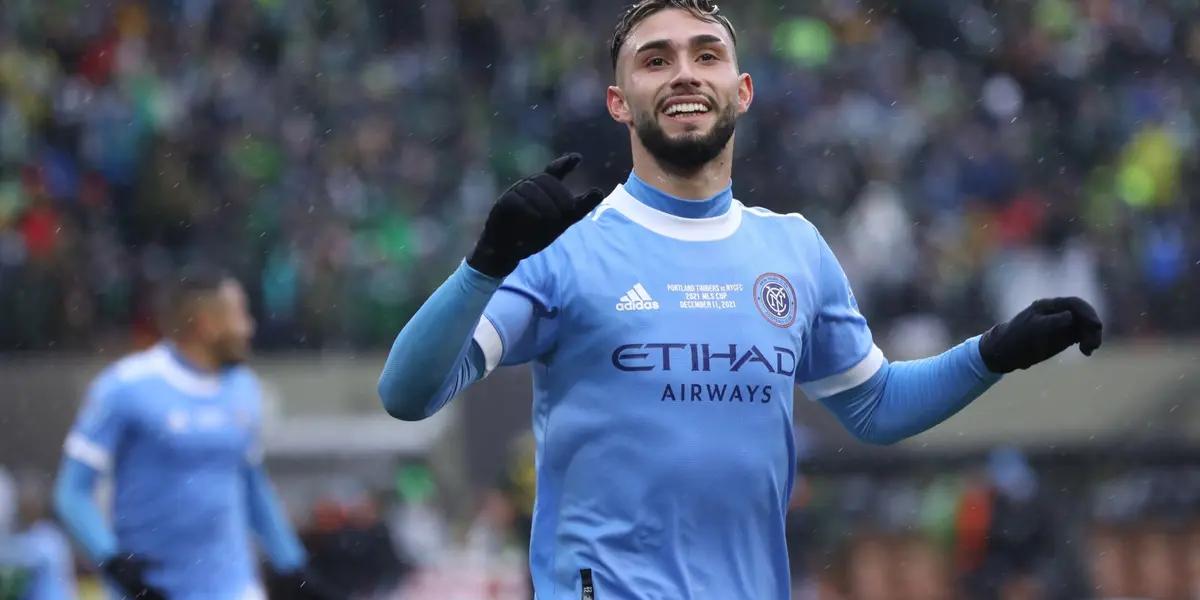 The Brazilian team has its sights set on the player to reinforce its forward line.