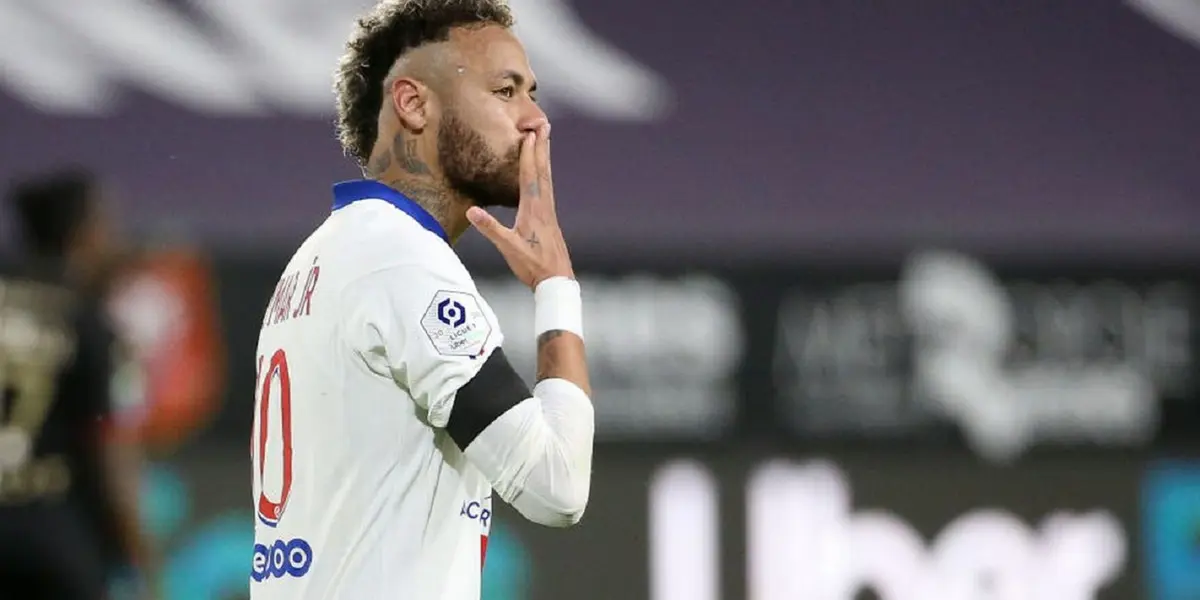 PSG offered Neymar two stars to continue