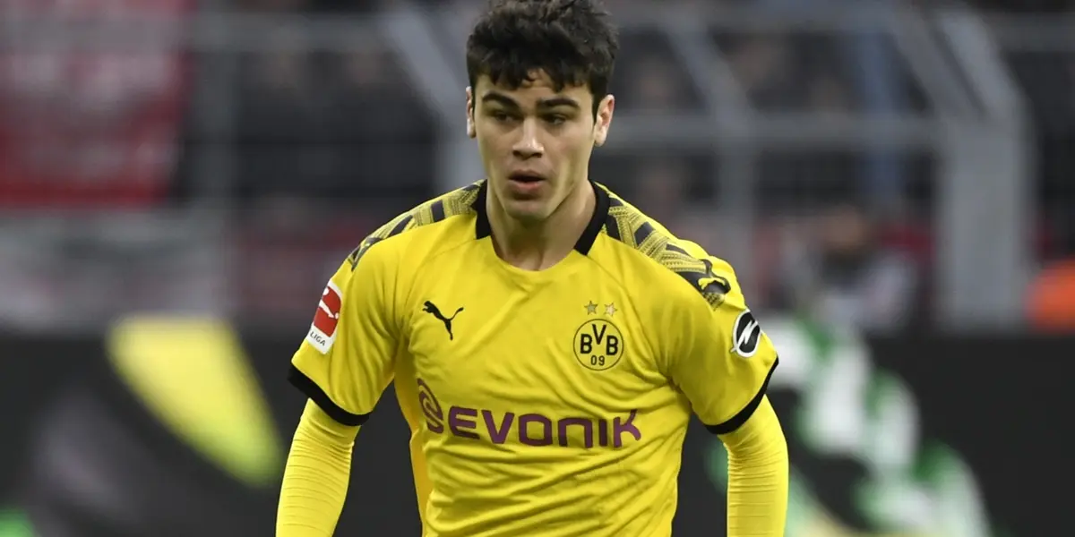 The Bundesliga made their kick off and the US National Team player was main protagonist in Borussia Dortmund's game after scoring.
 