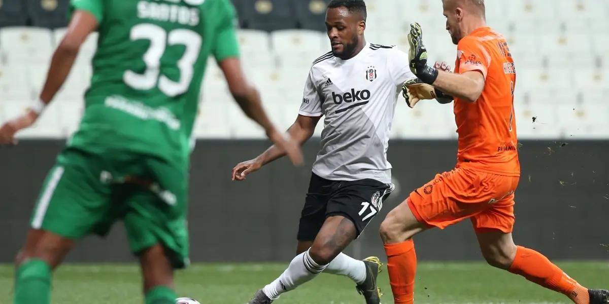 The Canadian forward is finishing contract with Turkish side Besiktas at June 2021 and the Istanbul's team would de willing to shop him. It wouldn't be ideal for the Sounders.