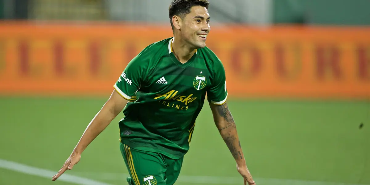 The Chilenian striker Felipe Mora has been hot lately, His goal against the Earthquakes was his third in three consecutive games. And this is the second time he scored in three games on a row.